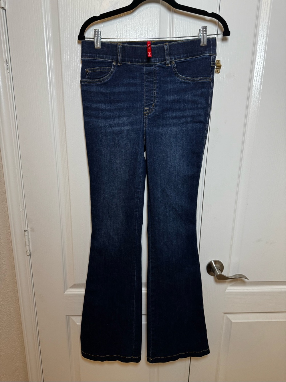 Spanx Flare Jeans Midnight Shade Dark Wash Pull On High Rise Size M - Picture 2 of 6